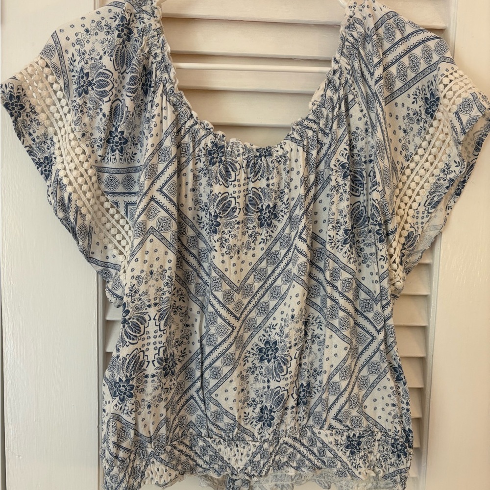 American Rag Blue and White Boho Blouse - Picture 3 of 5